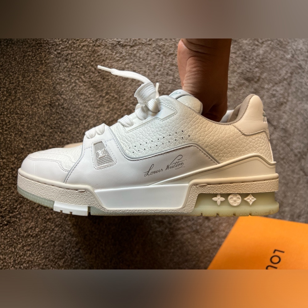 LV Trainer Sneaker (authentic)